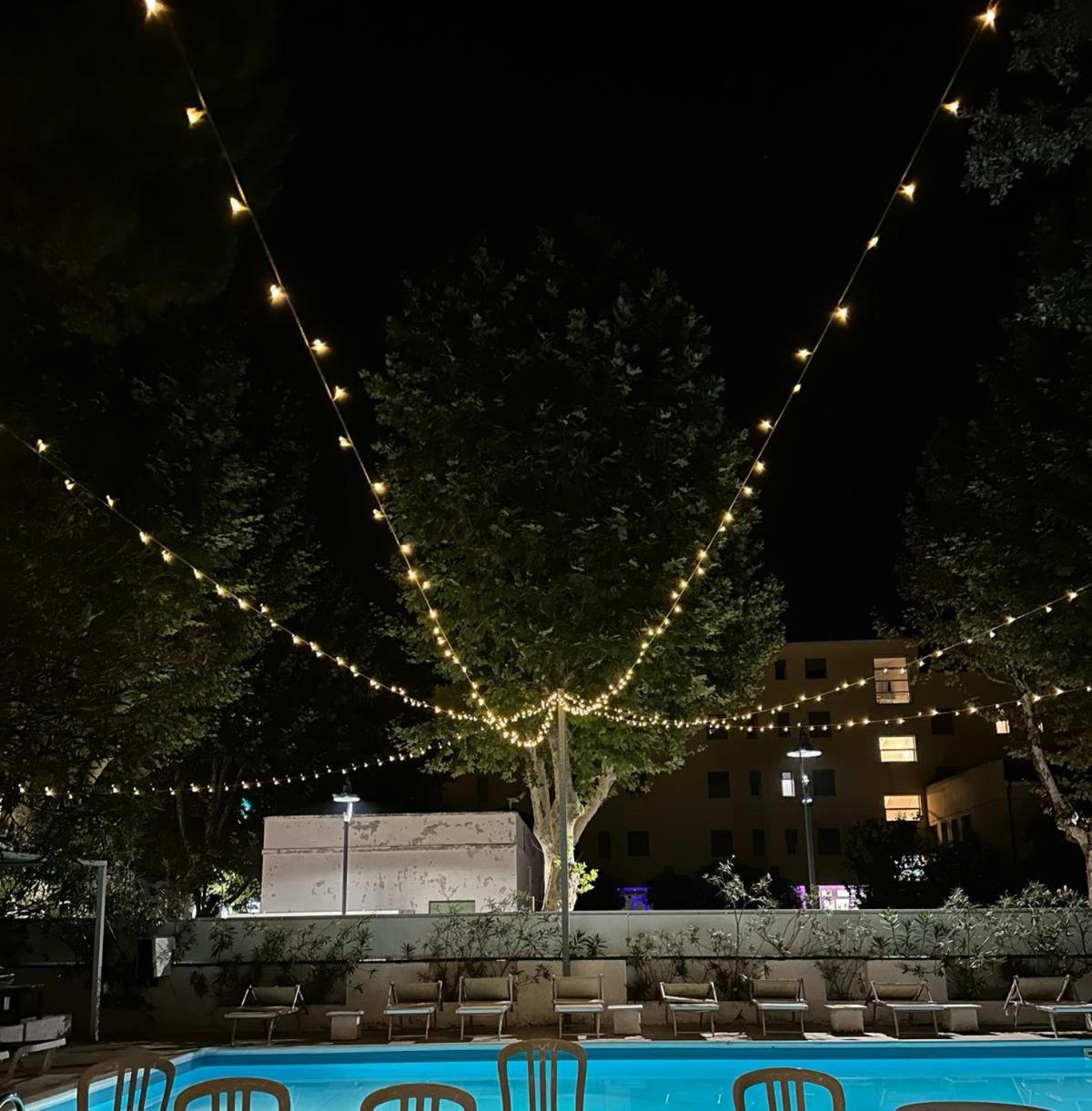 Hotel Carillon Bellaria-Igea Marina Esterno foto