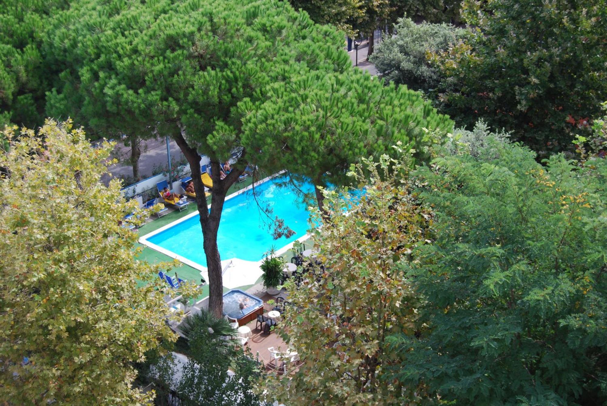 Hotel Carillon Bellaria-Igea Marina Esterno foto