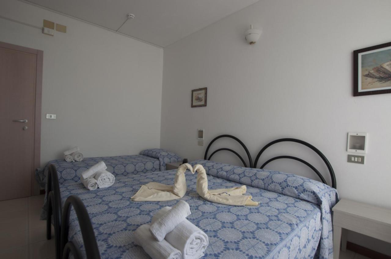 Hotel Carillon Bellaria-Igea Marina Esterno foto