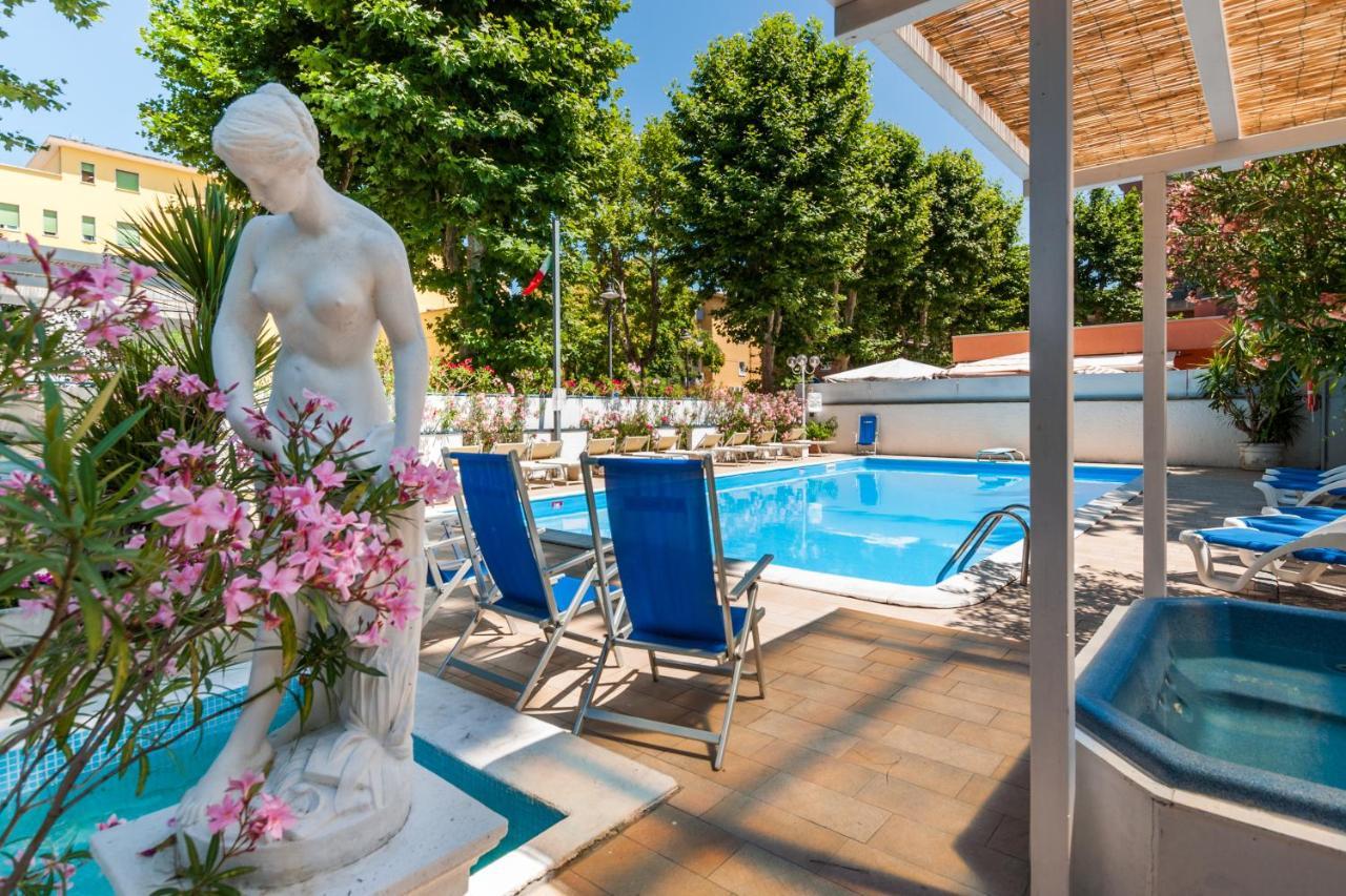 Hotel Carillon Bellaria-Igea Marina Esterno foto